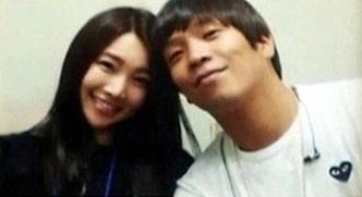 MC Mong -Joo Ah Min ฉลองครบรอบความสัมพันธ์ 1 ปี
