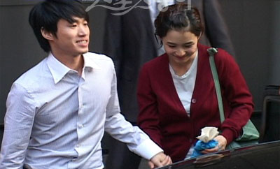 ดาราตบเท้าร่วมงานแต่ง Tablo และ Kang Hye Jung
