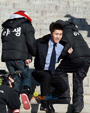 Kim Jong Min และ Jang Woo Hyuk ปลดประจำการแล้ววันนี้