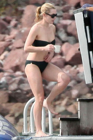 [Kate_Winslet_Hot_Actress_18[4].jpg]