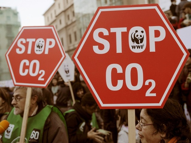 [Protesto contra a emissão de gases que provocam o efeito estufa, Madrid, Espanha[4].jpg]