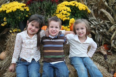 [PumpkinPicking2009-1[2].jpg]
