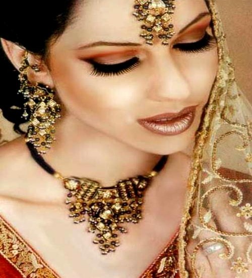 Pakistani Bridal Fashion Girl