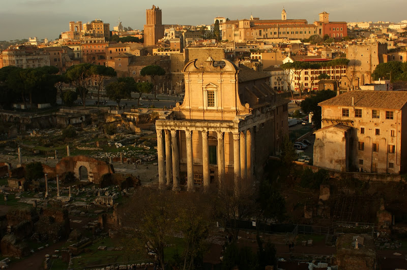Fim de tarde com vista para a Roma antiga