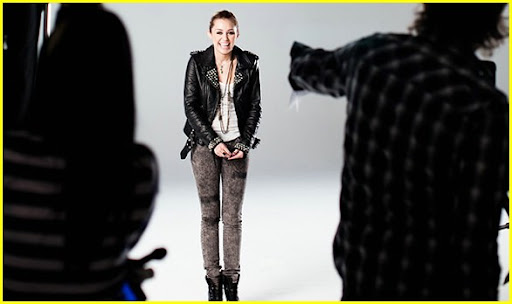 miley-cyrus-mmva-promos-05.jpg