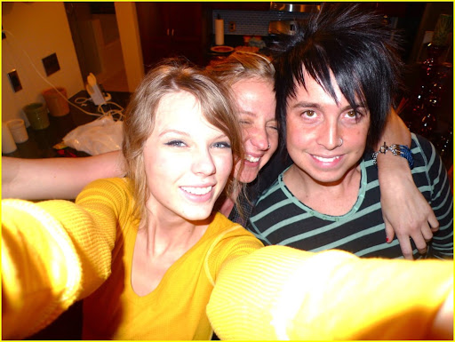 taylor-swift-new-pictures-10.jpg