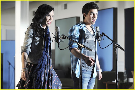 DISNEY'S FRIENDS FOR CHANGE: PROJECT GREEN - "Make A Wave," the new inspirational Friends for Change: Project Green (www.disney.com/projectgreen) anthem by Hollywood Records recording artists and Disney Channel stars Joe Jonas and Demi Lovato, also to be featured in the upcoming Disneynature film "OCEANS," will debut February 26 on Radio Disney with the music video world premiere on Disney Channel March 14 and online the following day at Disney.com. The anthem will be available beginning March 15 on iTunes, with all proceeds benefiting environmental charities through the Disney Worldwide Conservation Fund (DWCF). "OCEANS" hits theaters April 22, 2010 (Earth Day). (DISNEY CHANNEL/JAMIE TRUEBLOOD)
DEMI LOVATO, JOE JONAS