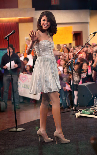 Selena Gomez on Good Morning America in Times Square, New York<P>Pictured: Selena Gomez<B>Ref: SPL157056  110210  </B><BR/>Picture by: Jennifer Mitchell / Splash News<BR/></P><P><B>Splash News and Pictures</B><BR/>Los Angeles:	310-821-2666<BR/>New York:	212-619-2666<BR/>London:	870-934-2666<BR/>photodesk@splashnews.com<BR/></P>” width=”320″ height=”512″ class=”pie-img”/></p>
</div>
<div class=