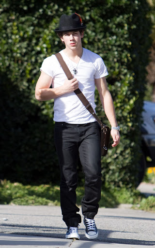 Los Angeles, CA - Nick Jonas seed having a relaxing day and catching up with a pal over some lunch at a L.A. eatery this afternoon.  The teen heartthrob later grabbed an iced coffee at his local Starbucks and kept it cool when some fans spotted him under his fedora hat.GSI Media      February 12, 2010Steve Ginsburg310 505-8447323 423-9397323 656-2486Keith Stockwell310 261-8649sales@ginsburgspalyinc.comginsburgspalyinc@gmail.comsteve@ginsburgspalyinc.comkeith@ginsburgspalyinc.com