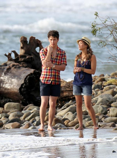 nick-jonas-nicole-anderson-jonas-couple (22).jpg