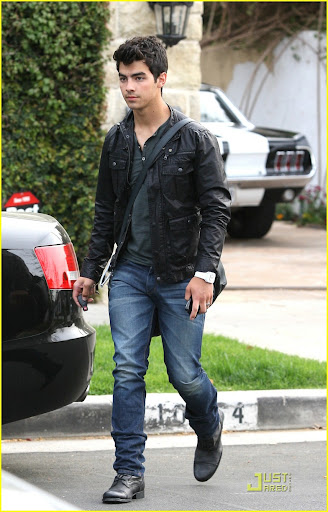 Joe Jonas wearing black leather jacket and jeans, leaves his parents home In Toluca Lake
Los Angeles, California - 21.03.10
Mandatory credit: WENN.com