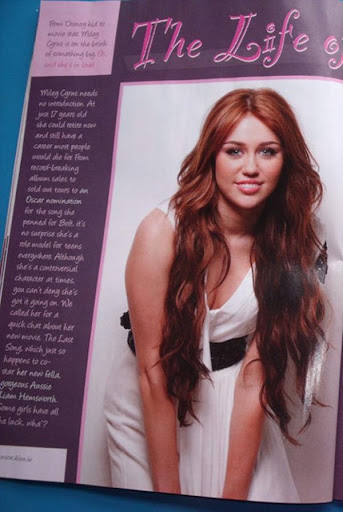miley-kiss-hannah (5).jpg
