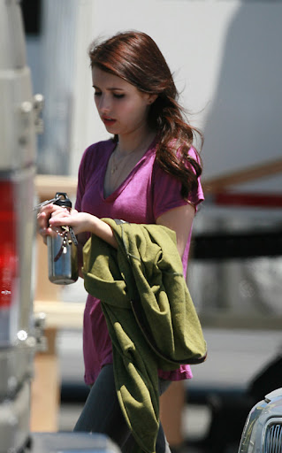 Emma Roberts on the set of "Valentine's Day" in Sherman Oaks, CA <P> Pictured: Emma Roberts <P> <B>Ref: SPL113282 140709 </B><BR/> Picture by: Tsui / Turner / Splash News<BR/> </P><P> <B>Splash News and Pictures</B><BR/> Los Angeles: 310-821-2666<BR/> New York: 212-619-2666<BR/> London: 870-934-2666<BR/> photodesk@splashnews.com<BR/> </P>