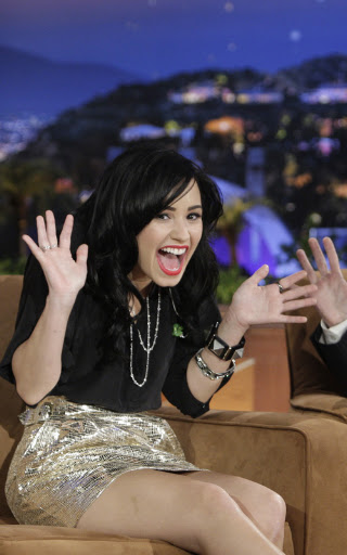 demi-lovato-7179-6.jpg