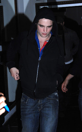 Robert Pattinson, Ashley Greene and Peter Facinelli have dinner in Vancouver. The trio, with other cast mates went to Bodega in the city's Gastown neighbourhood. <P> Pictured: Robert Pattinson <B>Ref: SPL121885  290809  </B><BR/> Picture by: Beetham/Chiang/Splash News<BR/> </P><P> <B>Splash News and Pictures</B><BR/> Los Angeles:	310-821-2666<BR/> New York:	212-619-2666<BR/> London:	870-934-2666<BR/> photodesk@splashnews.com<BR/> </P>