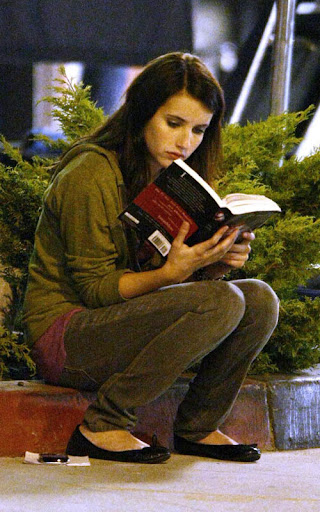 33824, LOS ANGELES, CALIFORNIA - Friday September 4 2009. Emma Roberts and Ashton Kutcher films scenes for their new film "Valentine's Day" at the Golden Kadahi restaurant in Los Angeles. Kutcher could be seen lifting a bicycle into a convertible VW Beetle where Roberts was seated. Photograph: ©Nathanael Jones/James Breeden, PacificCoastNews.com ***FEE MUST BE AGREED PRIOR TO USAGE***UK OFFICE:+44 131 557 7760/7761 US OFFICE:1 310 261 9676