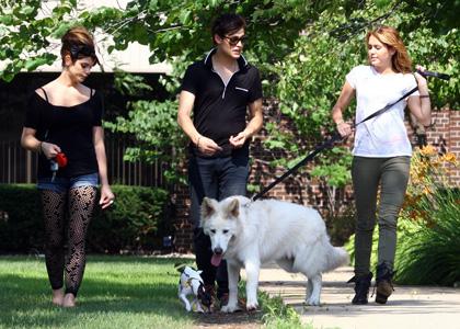 miley-ashley-lol-dt.jpg
