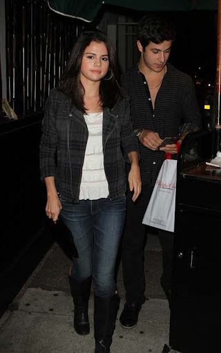 selena-david-082710-18.JPG
