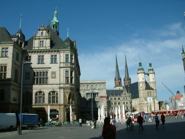[HALLE02Marktplatz[2].jpg]