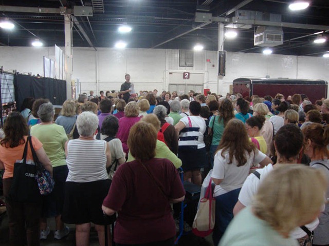 [a crowd for Greg![3].jpg]