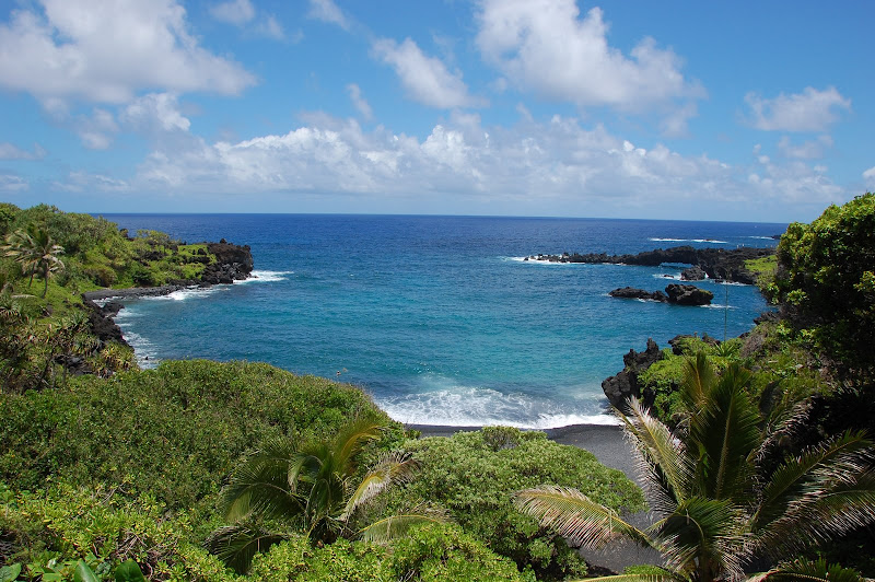 Wainapanapa Beach