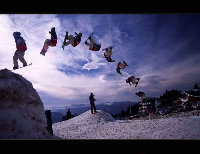 Great Burst-Mode Photography: Ice Skating, Diving, Skateboarding, Biking, Paragliding, Skiing