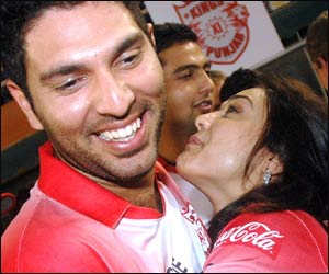 Image Dimension: 300x250 :: IPL Success Inspiration - This is how Heroes are born IPL Success Inspiration - This is how Heroes are born