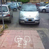 inciviltà diffusa_pisteciclabili_amat