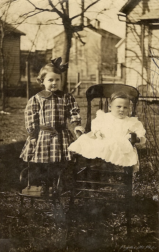 [Extra Aunt Frona grands[11].jpg]