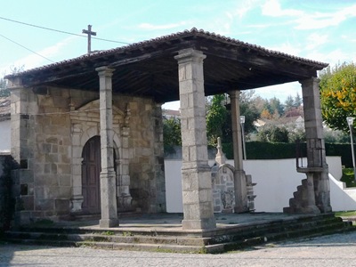 [12. Fundão - capela do calvário[6].jpg]