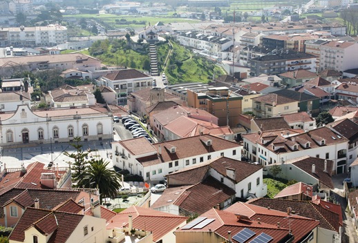 Porto de Mós - vista do Castelo - capela de sto antonio