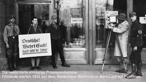 Deutsche! Wehrt Euch! Kauft nicht bei Juden!