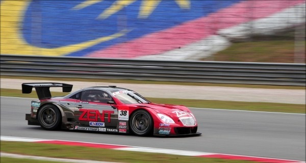 [2010-Japan-Super-GT-Day-1-2332-600x398[3].jpg]