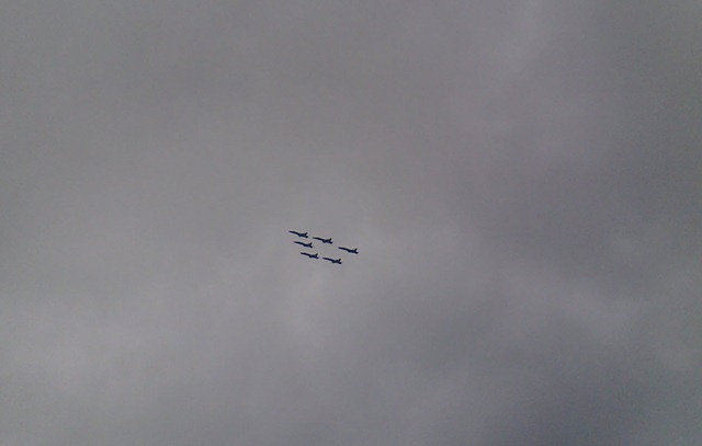 [jets2[3].jpg]