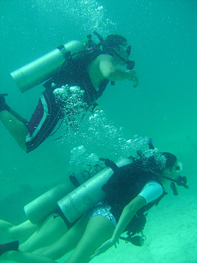 Juanca, Elena and Ana