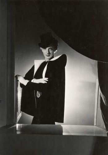 Fashion - Model in Robert Piguet design, 1936.jpg
