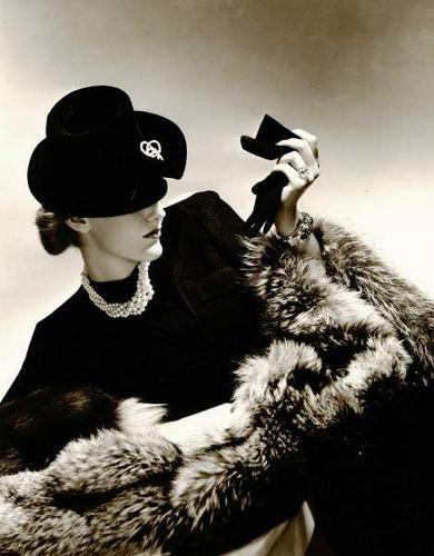 Fur, pearls and diamonds, 1940.jpg