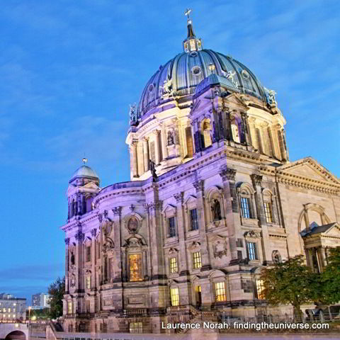 [Berlin Dom at night[4].jpg]