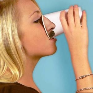 [gobelet-nez-moustache[4].jpg]