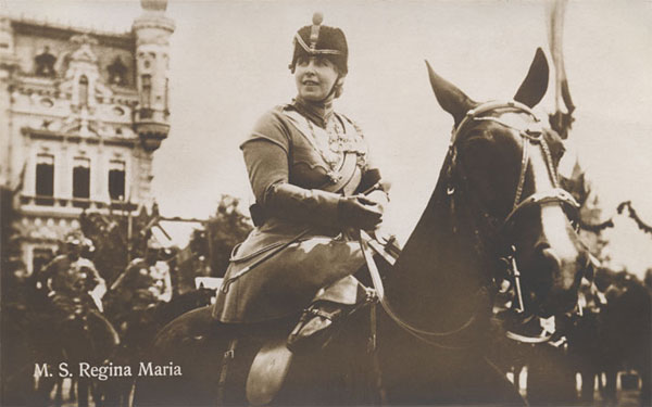 Regina Maria a României călare pe cal Regina Maria a României călare pe cal