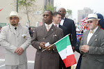 CON BANDERA MEXICANA.jpg