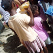 giving hotdogs in Munoz Batey (78).jpg