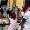 giving hotdogs in Munoz Batey (90).jpg