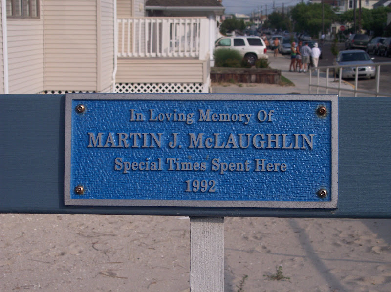In loving memory ofRichard GuzicowskiDick's love for this beach and boardwalk was exceeded only by
his love for his family and friends
