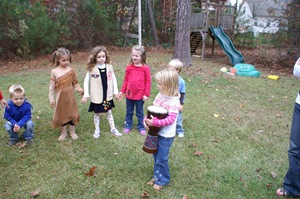 [Thanksgiving party  (10)[2].jpg]
