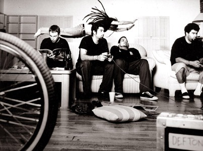 [deftones1[3].jpg]