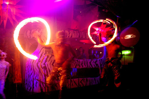 краткая версия фотоотчета с концерта 19:84 в Мастерской 18/12/10