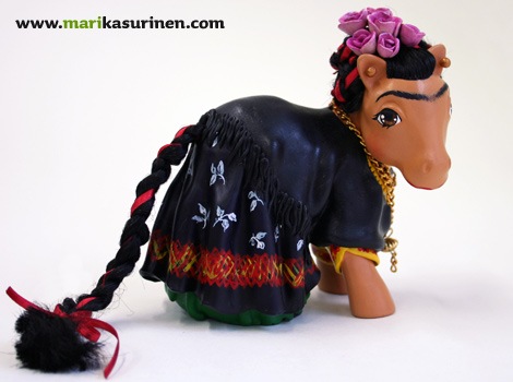 [kahlo1[2].jpg]