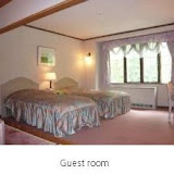 Guest room.jpg
