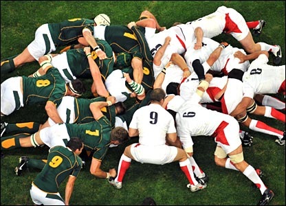 [rugby-scrum[8].jpg]